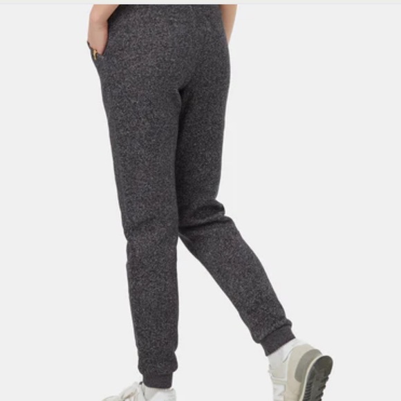 tentree sweat pants - Picture 5 of 6